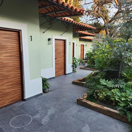 Hotel Boutique Villa Escondida, A Pasos De Lo Mejor En Tlaquepaque Екстер'єр фото