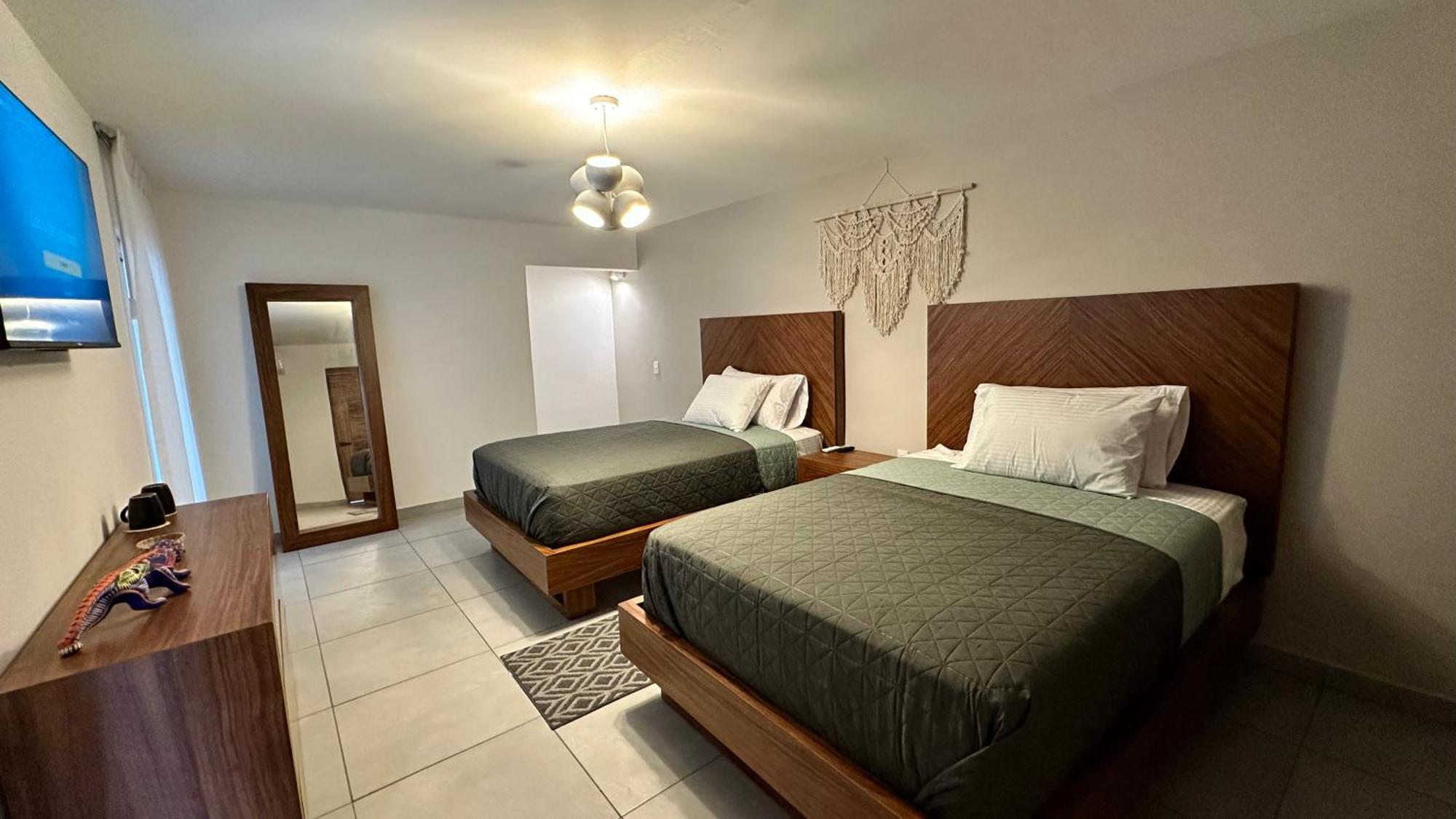 Hotel Boutique Villa Escondida, A Pasos De Lo Mejor En Tlaquepaque Екстер'єр фото