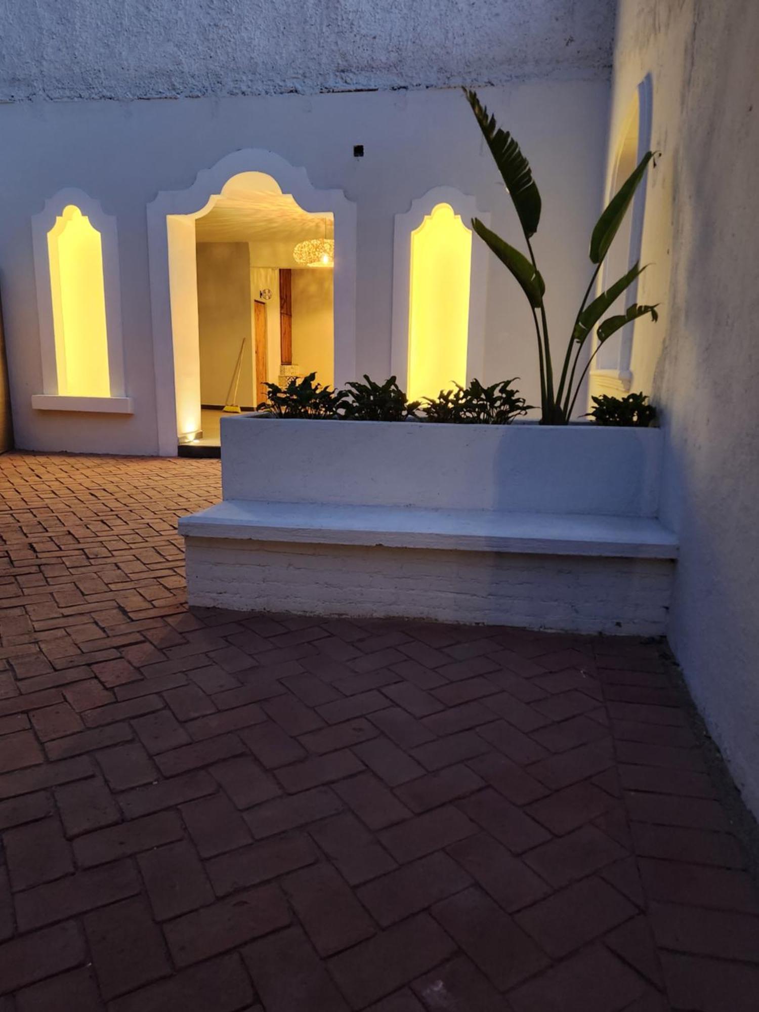 Hotel Boutique Villa Escondida, A Pasos De Lo Mejor En Tlaquepaque Екстер'єр фото