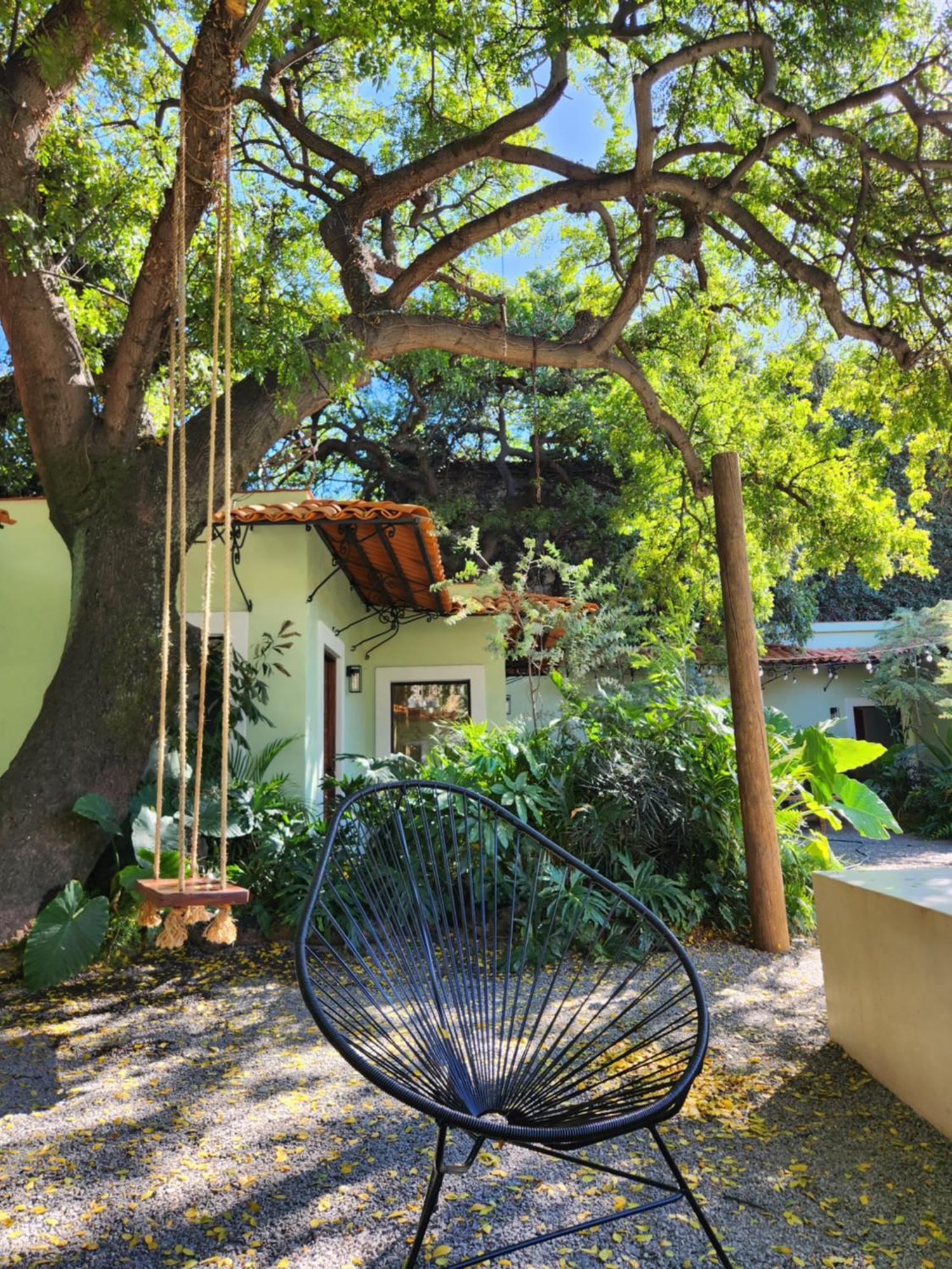 Hotel Boutique Villa Escondida, A Pasos De Lo Mejor En Tlaquepaque Екстер'єр фото